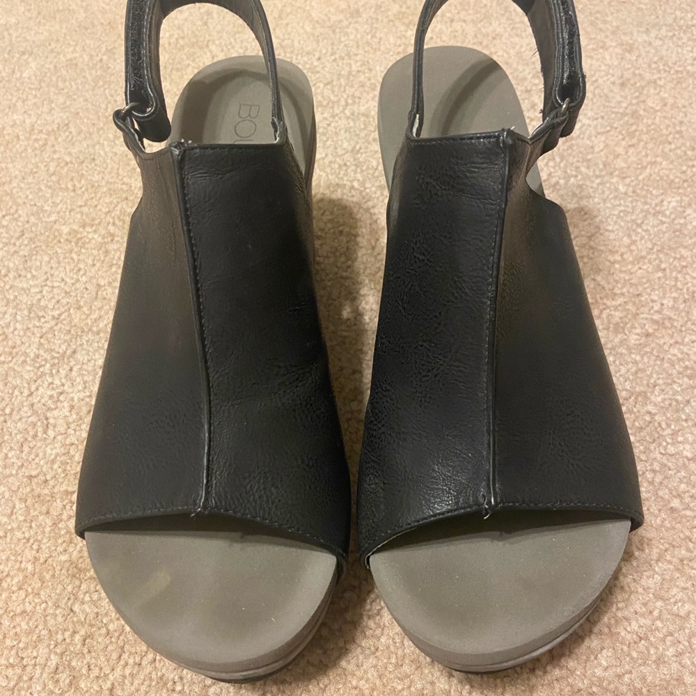 Corky’s boutique wedge sandals